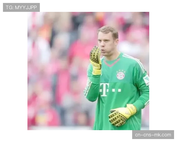 镜头背后:诺伊尔多次关键扑救,力保拜仁客场不败